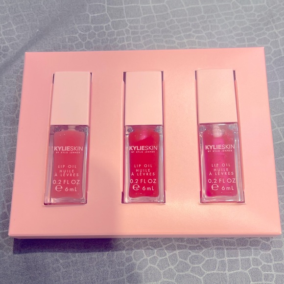 Kylie Skin - Picture 1 of 3